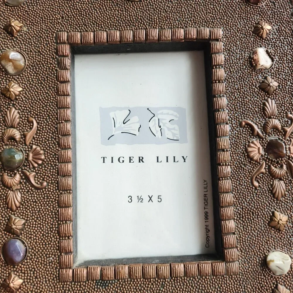 Vtg 1999 Y2k Tiger LIly 3.5x5